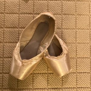 Bloch heritage soft pointe shoe
